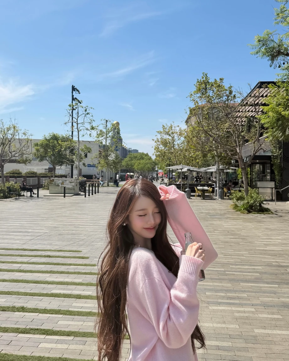 e2faa90e-ab92-45e0-8121-3c3d19e45460_07.webp