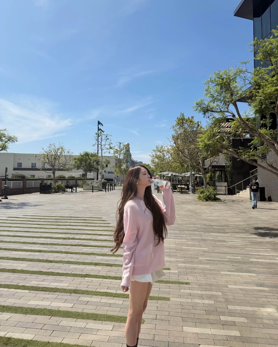 528a5412-fcc3-4276-8691-f4a03f868a4e_09.webp